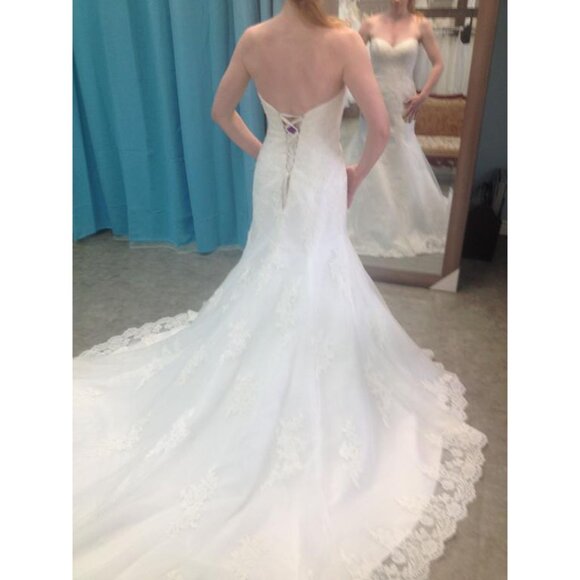 USED SAMPLE Fit & Flare Sexy Lace Wedding Dress Romantic Mermaid Lace Corset - Picture 5 of 14